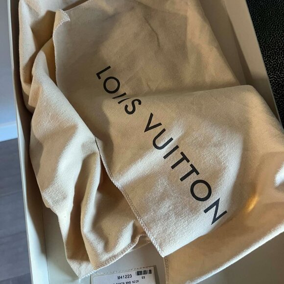 Louis Vuitton Pallas Chain Shoulder Bag Monogram Canvas and Calfskin - Black - Picture 3 of 12